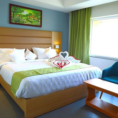 Abhayaa Hotel Visakhapatnam Ngoại thất bức ảnh
