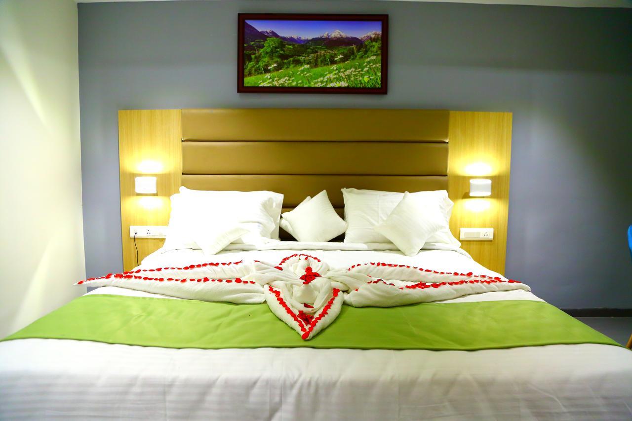 Abhayaa Hotel Visakhapatnam Ngoại thất bức ảnh