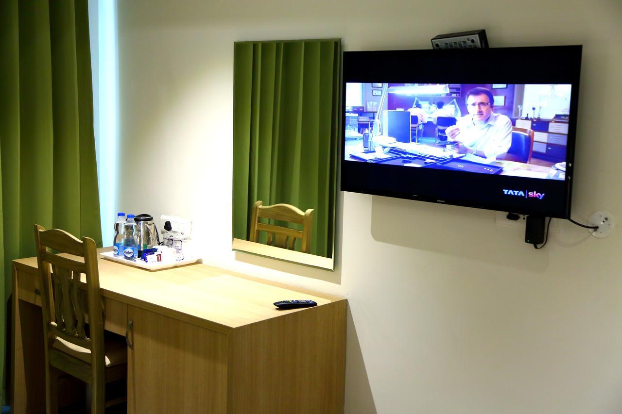 Abhayaa Hotel Visakhapatnam Ngoại thất bức ảnh