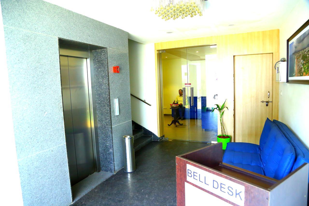 Abhayaa Hotel Visakhapatnam Ngoại thất bức ảnh